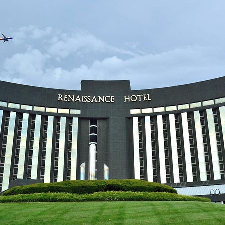 Renaissance St. Louis Airport Hotel Berkeley Exterior foto